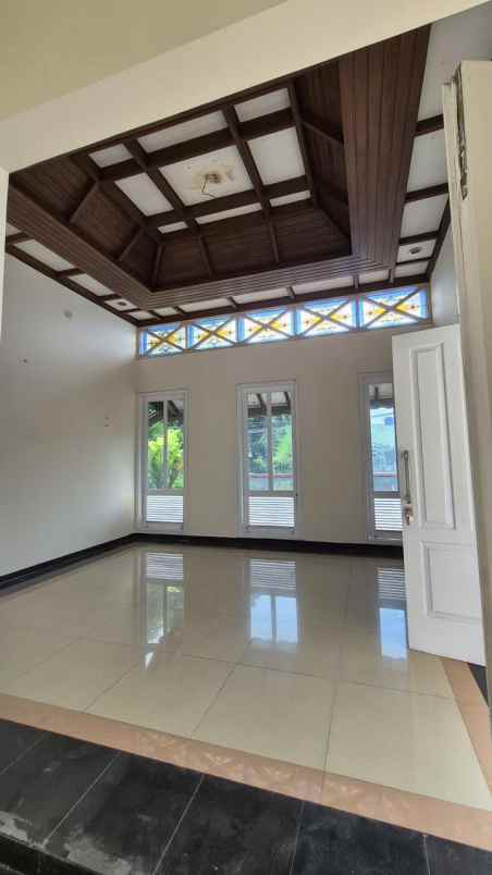 dijual rumah legoso