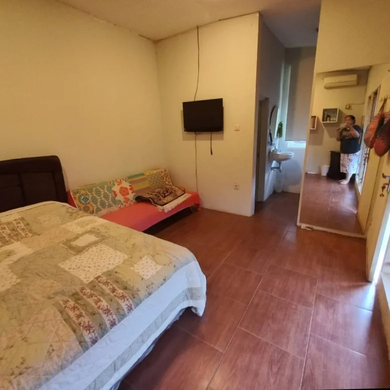 dijual rumah lenteng agung