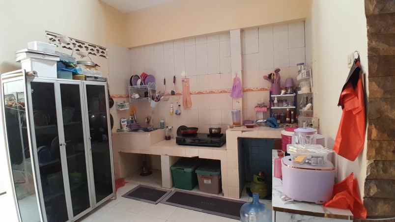 dijual rumah lokasi strategis monang maning