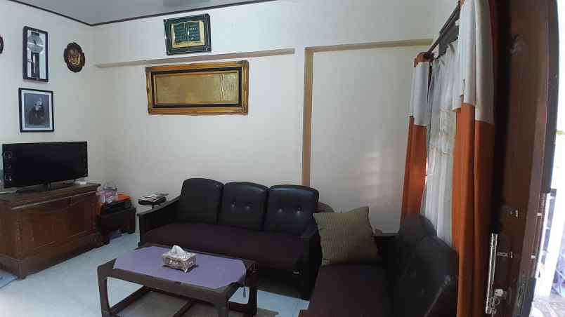 dijual rumah lokasi strategis monang maning