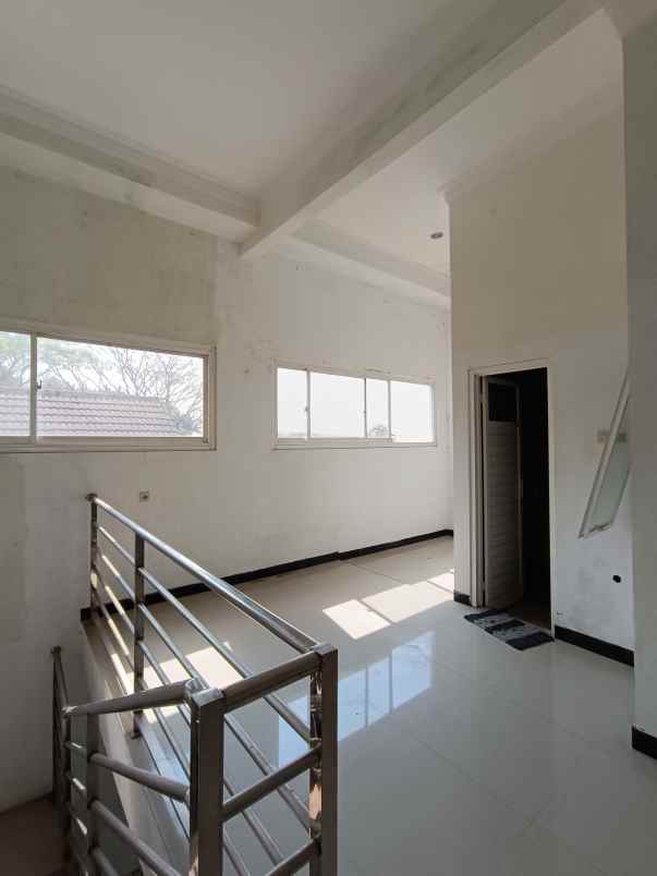 dijual rumah lokasi villa bukit tidar kota malang