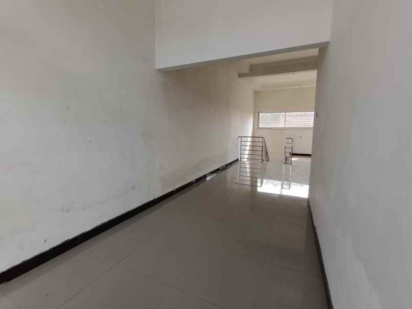 dijual rumah lokasi villa bukit tidar kota malang