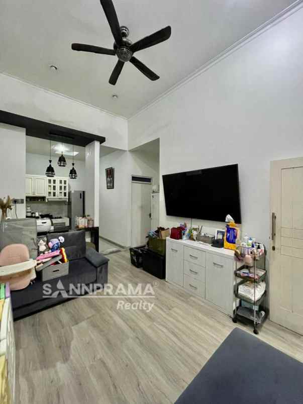 dijual rumah mampang