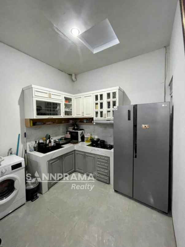 dijual rumah mampang