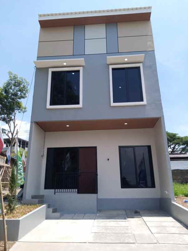 dijual rumah mariwati