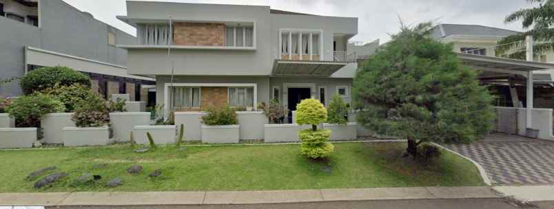 dijual rumah mewah kolam renang kota wisata cibubur