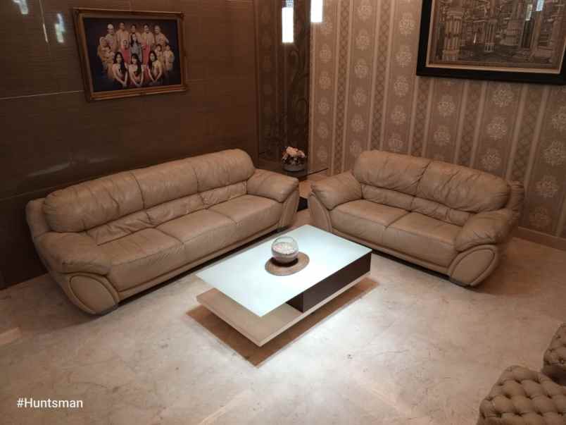 dijual rumah mewah kolam renang kota wisata cibubur