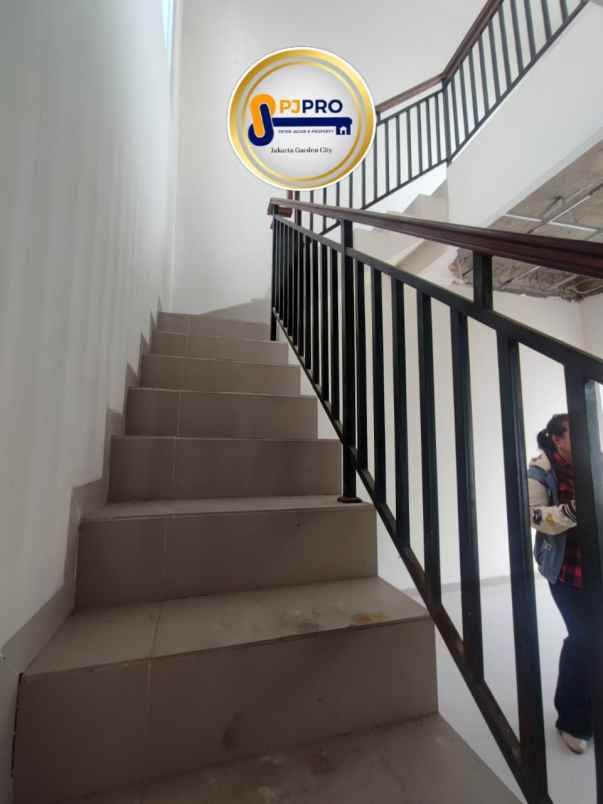 dijual rumah minimalis siaphuni di grand mahkota 1