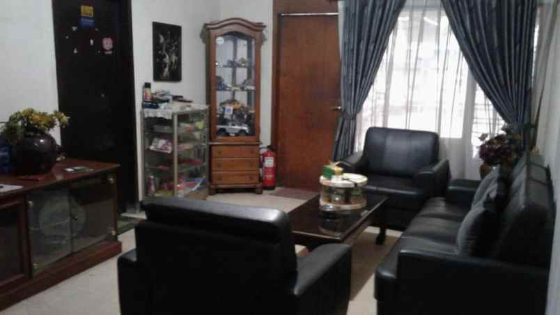 dijual rumah mochtoha bkr soekarnohatta