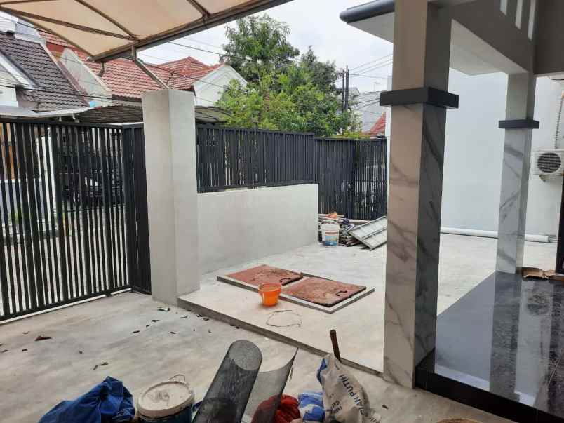 dijual rumah mulyosari