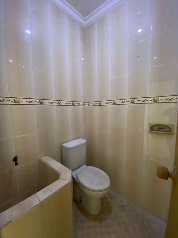 dijual rumah mulyosari