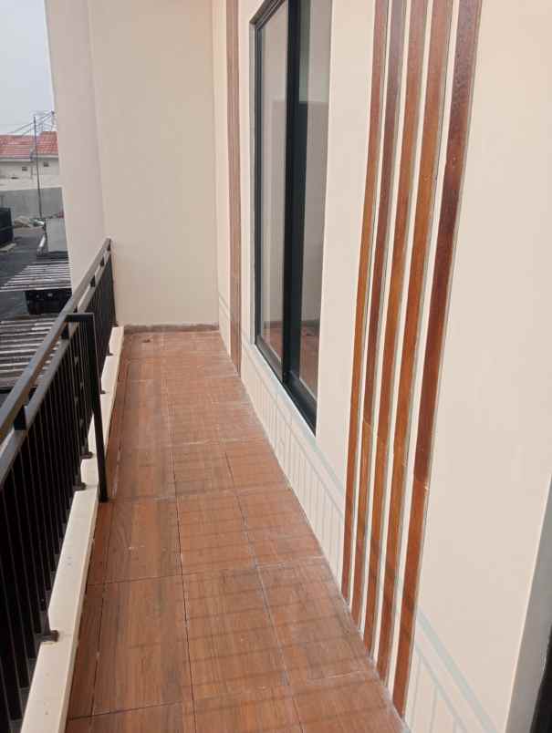 dijual rumah murah dekat toll cinere limo depok