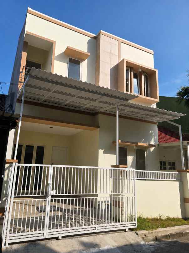 dijual rumah new gress di griya asri pakuwon city