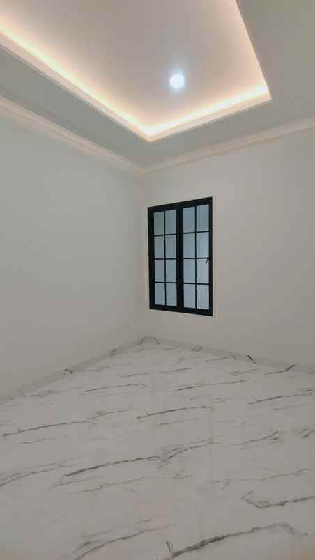 dijual rumah nusaloka bsd city