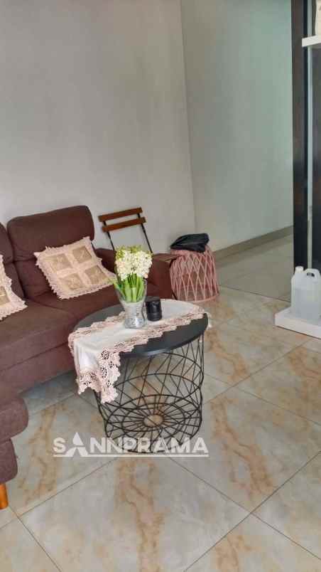 dijual rumah pabuaran