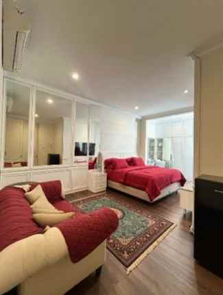 dijual rumah pakuwon city