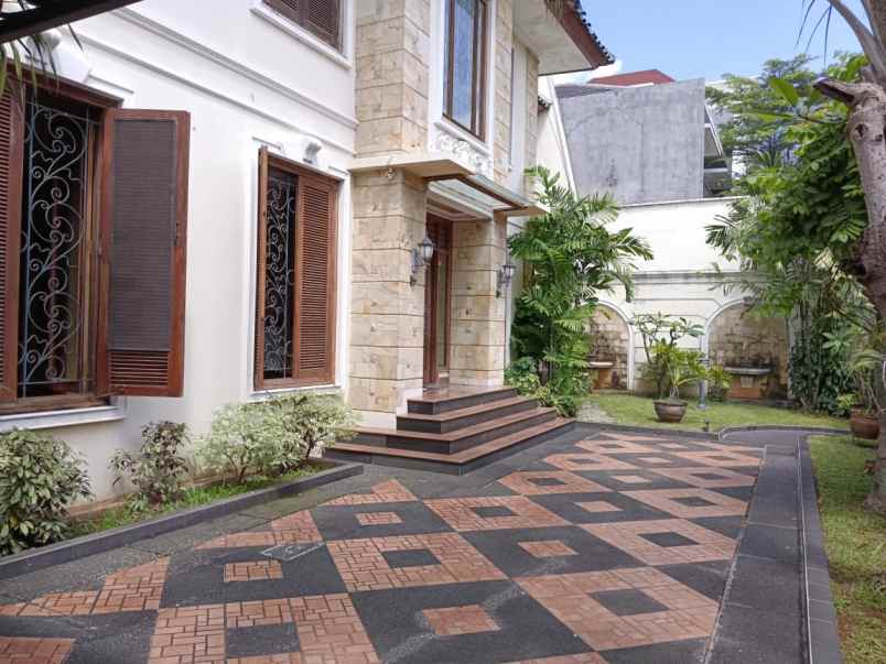 dijual rumah pancoran