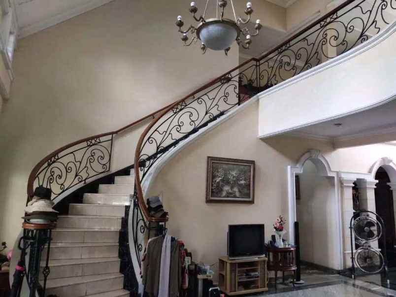 dijual rumah pancoran