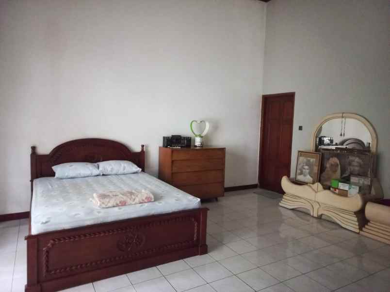 dijual rumah pejaten raya