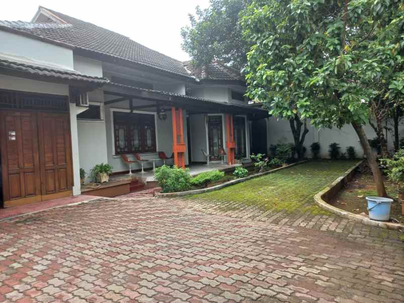 dijual rumah pejaten raya
