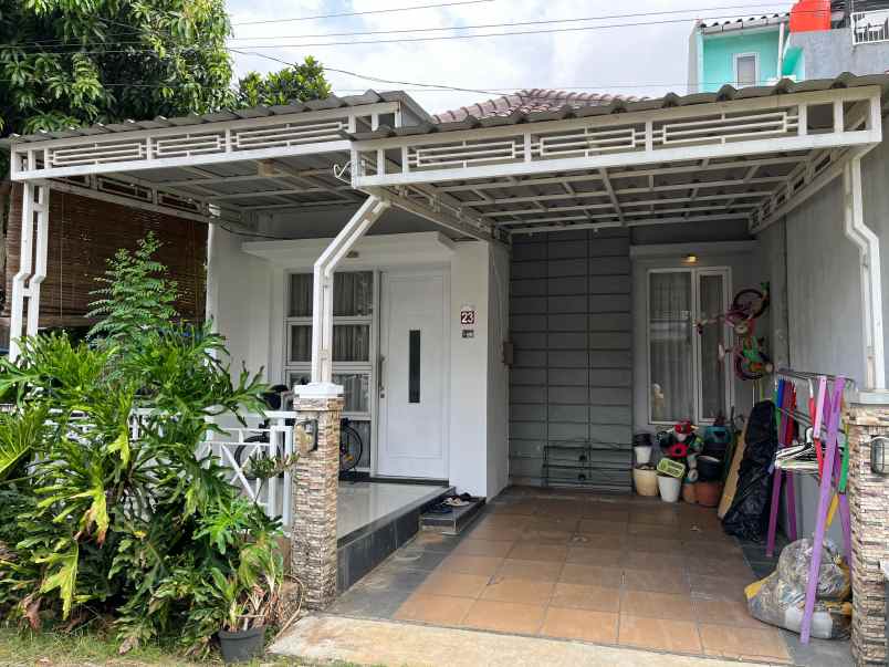 dijual rumah perum blossom
