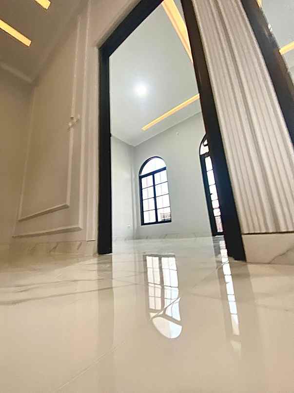 dijual rumah pokoh