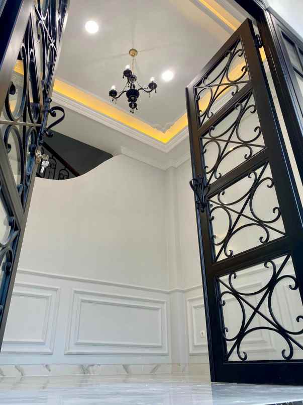 dijual rumah pokoh