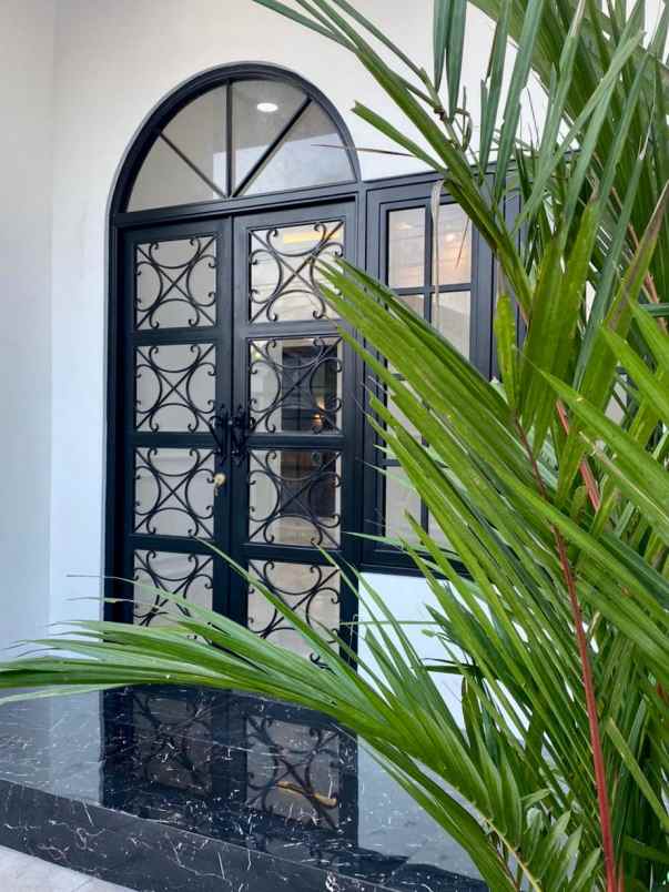 dijual rumah pokoh