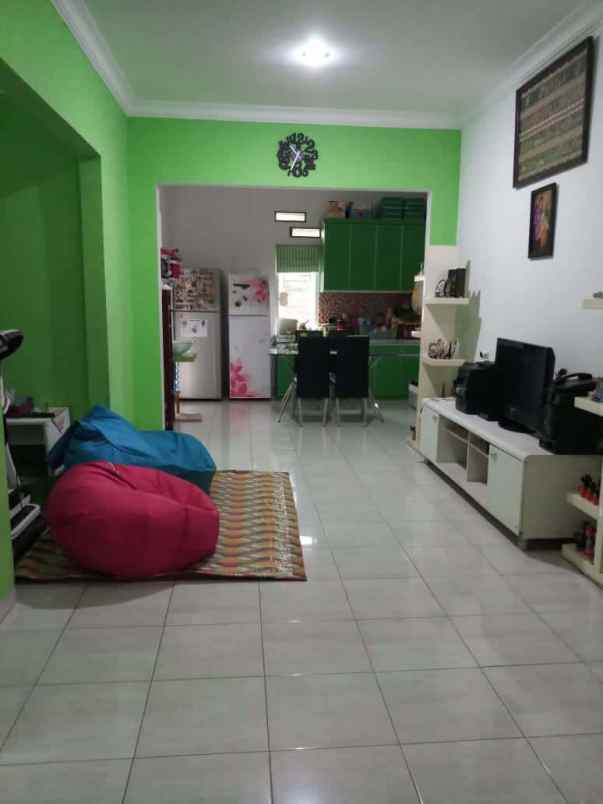 dijual rumah pondok aren