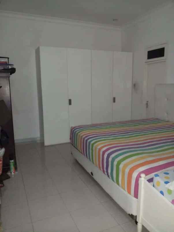 dijual rumah pondok aren