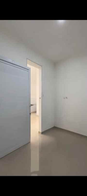 dijual rumah pondok gede