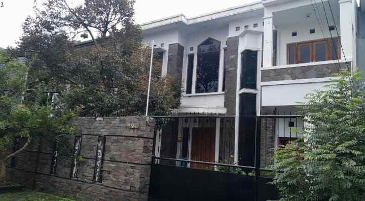 dijual rumah pondok hijau gegerkalong