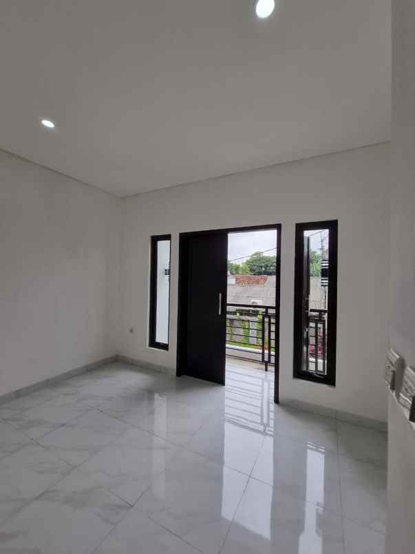 dijual rumah pondok labu