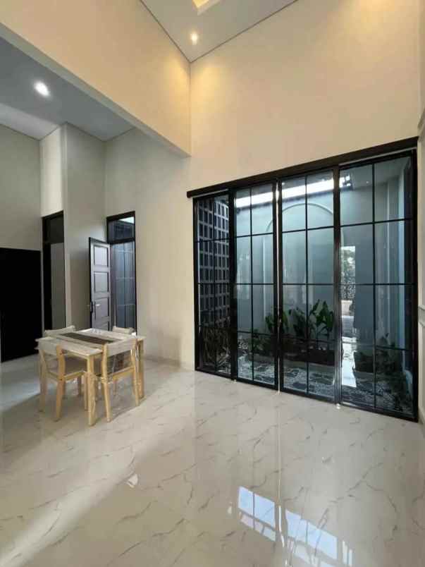 dijual rumah purwomartani