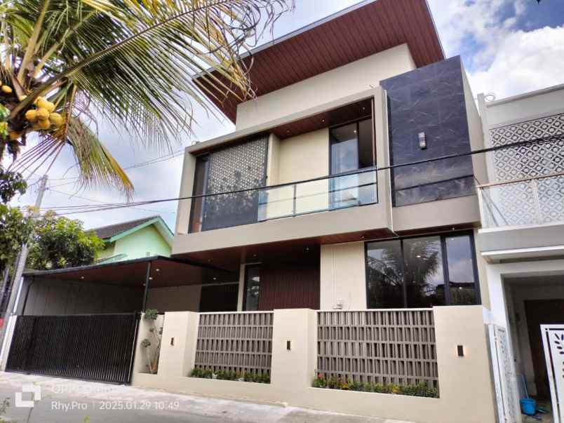 dijual rumah purwomartani kalasan