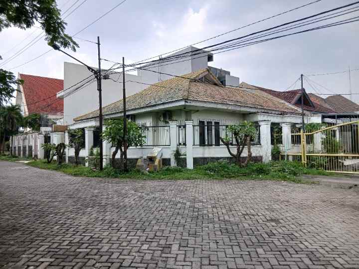 dijual rumah raya darmo harapan