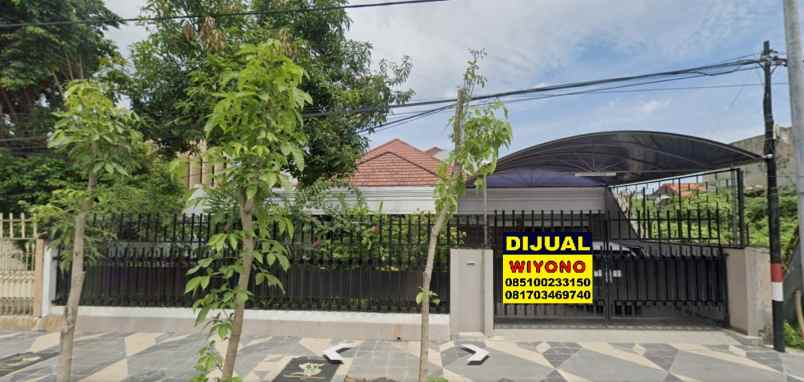 dijual rumah raya dharmahusada indah