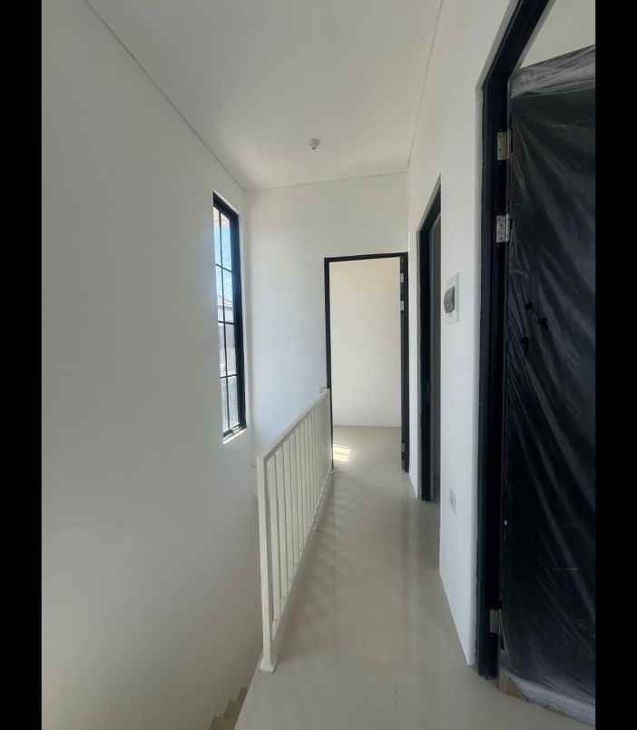 dijual rumah regency one east point