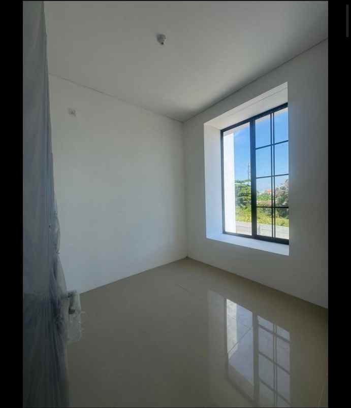 dijual rumah regency one east point