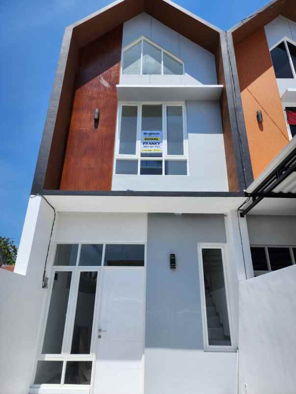 dijual rumah rungkut