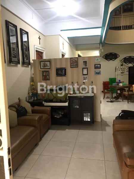 dijual rumah rungkut asri