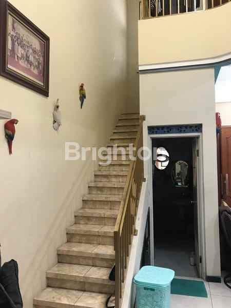 dijual rumah rungkut asri