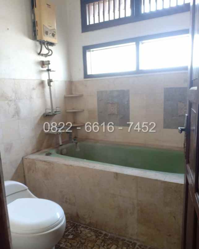 dijual rumah sariwangi regency