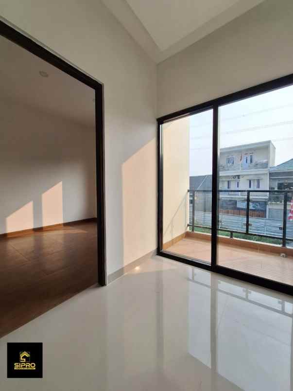 dijual rumah sawah baru ciputat