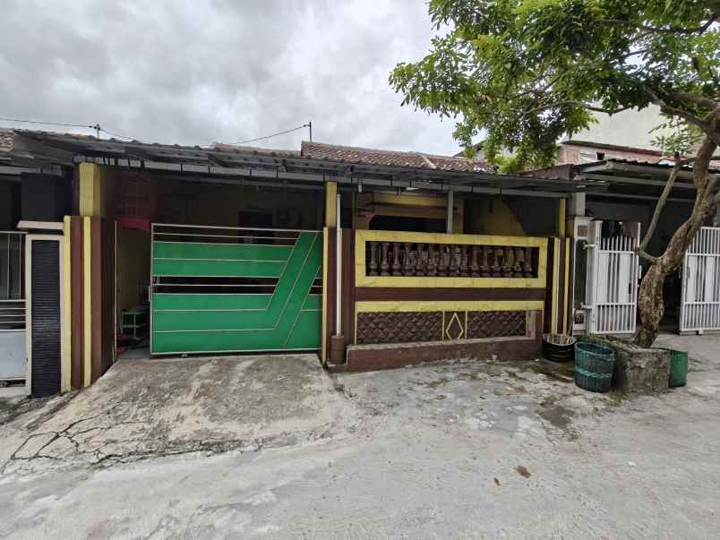dijual rumah selokaton
