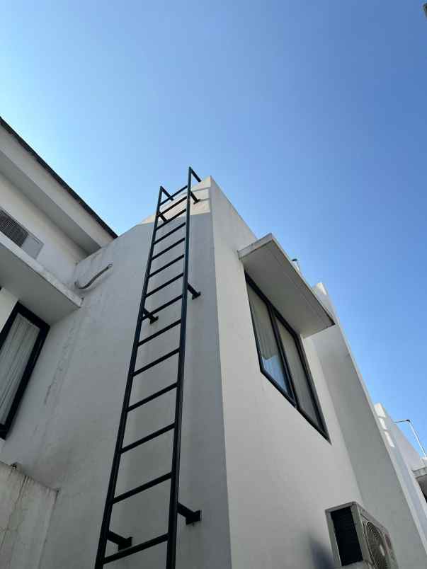 dijual rumah siap huni di metland transyogi cileungsi