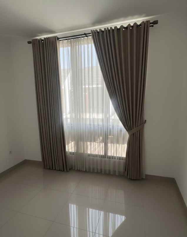 dijual rumah siap huni di metland transyogi cileungsi