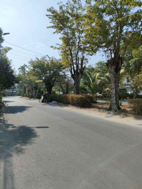 dijual rumah taman meruya ilir