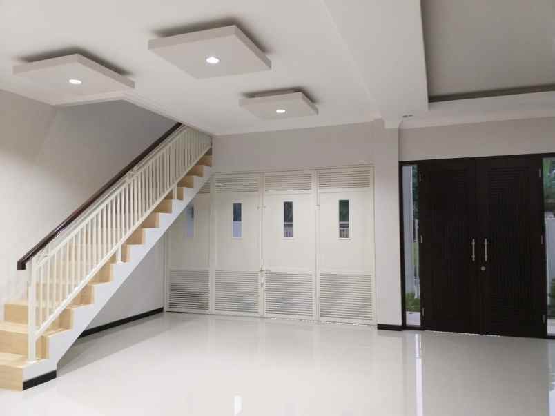 dijual rumah taman pinang
