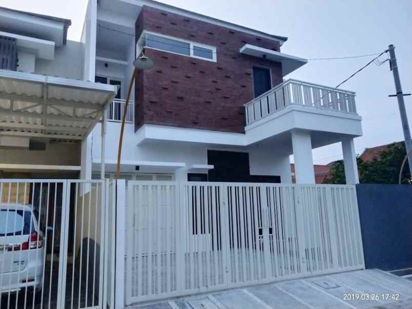 dijual rumah taman pinang